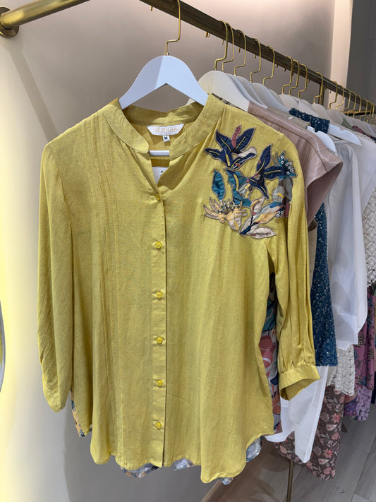 Applique Mandarin collar shirt